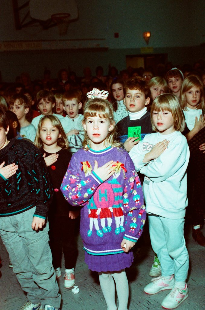 Elementary students show support for troops in Persian Gulf - Nancy Stuenkel for Chicago Sun-Times