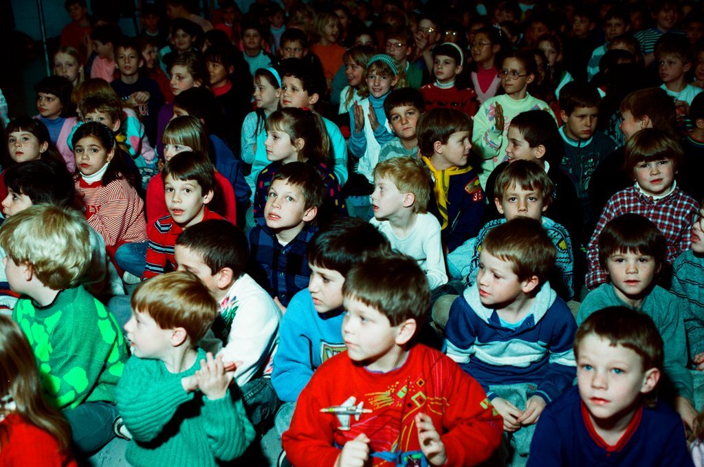 Elementary students show support for troops in Persian Gulf - Nancy Stuenkel for Chicago Sun-Times