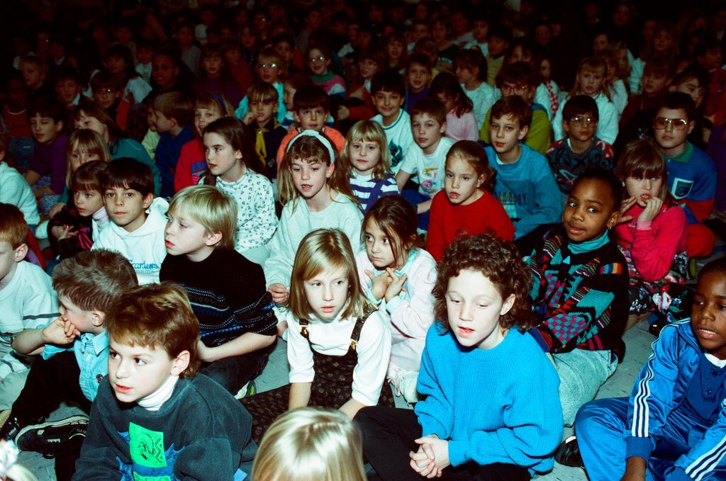 Elementary students show support for troops in Persian Gulf - Nancy Stuenkel for Chicago Sun-Times