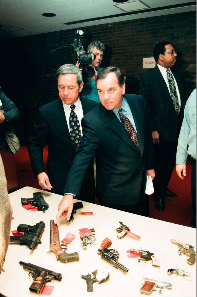 Mayor Daley holds gun seizure press conference - Al Podgorski for Chicago Sun-Times