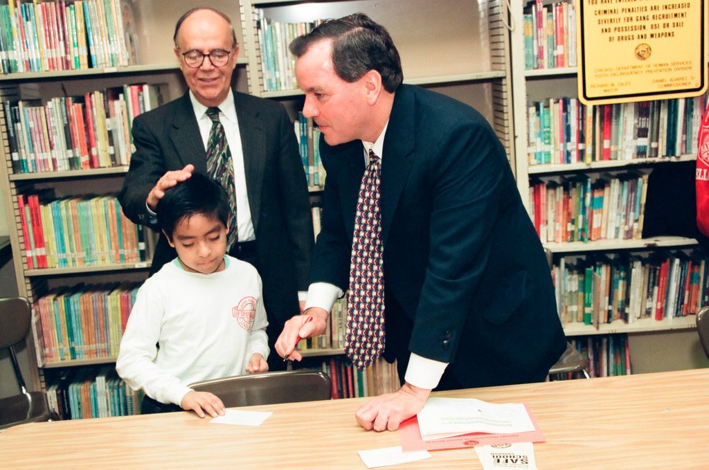 Mayor Daley at parent patrol meeting - Al Podgorski for Chicago Sun-Times