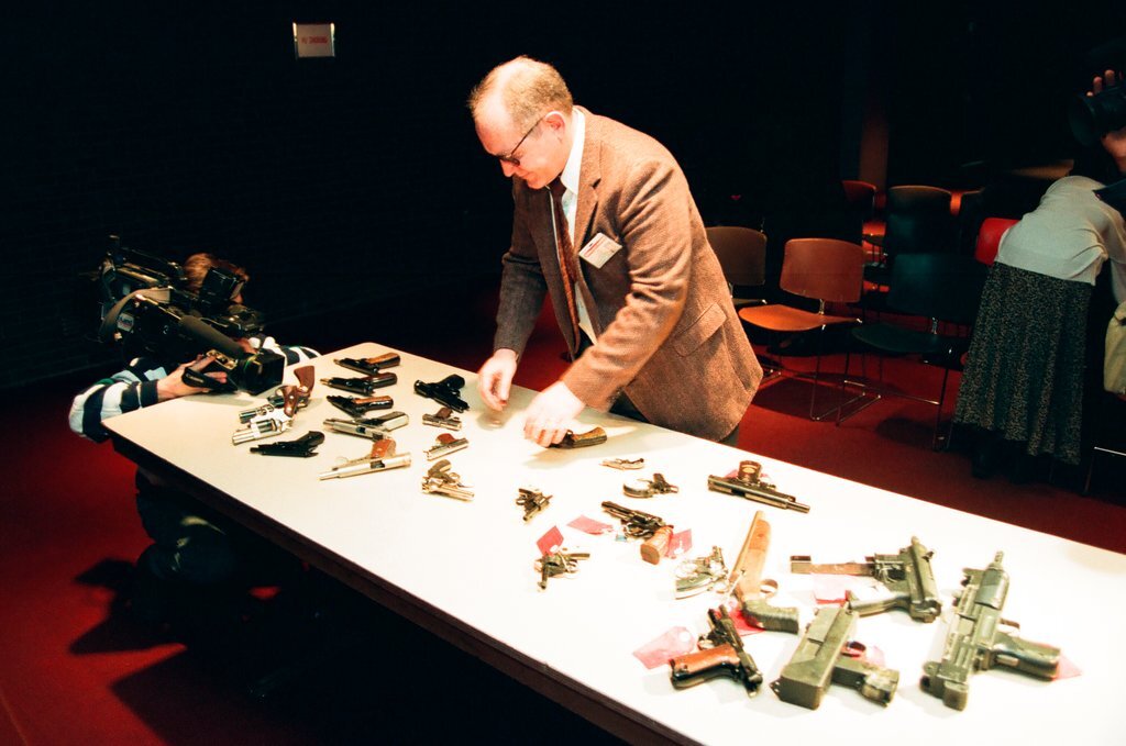 Mayor Daley holds gun seizure press conference - Al Podgorski for Chicago Sun-Times