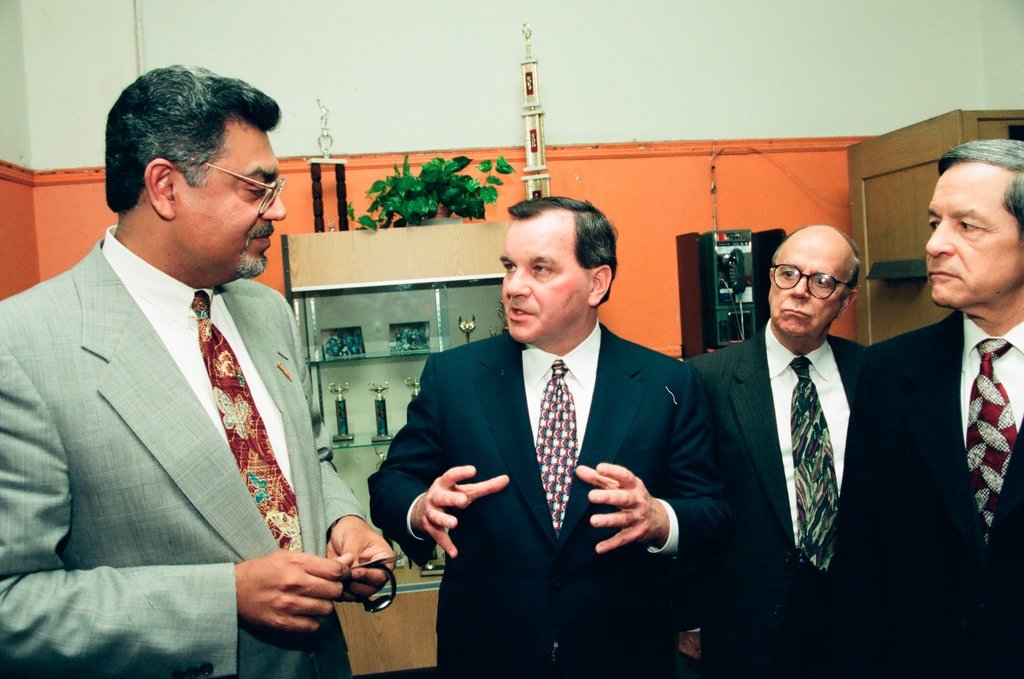 Mayor Daley at parent patrol meeting - Al Podgorski for Chicago Sun-Times