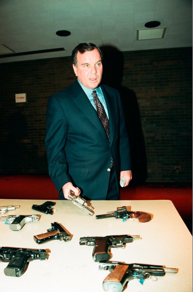 Mayor Daley holds gun seizure press conference - Al Podgorski for Chicago Sun-Times