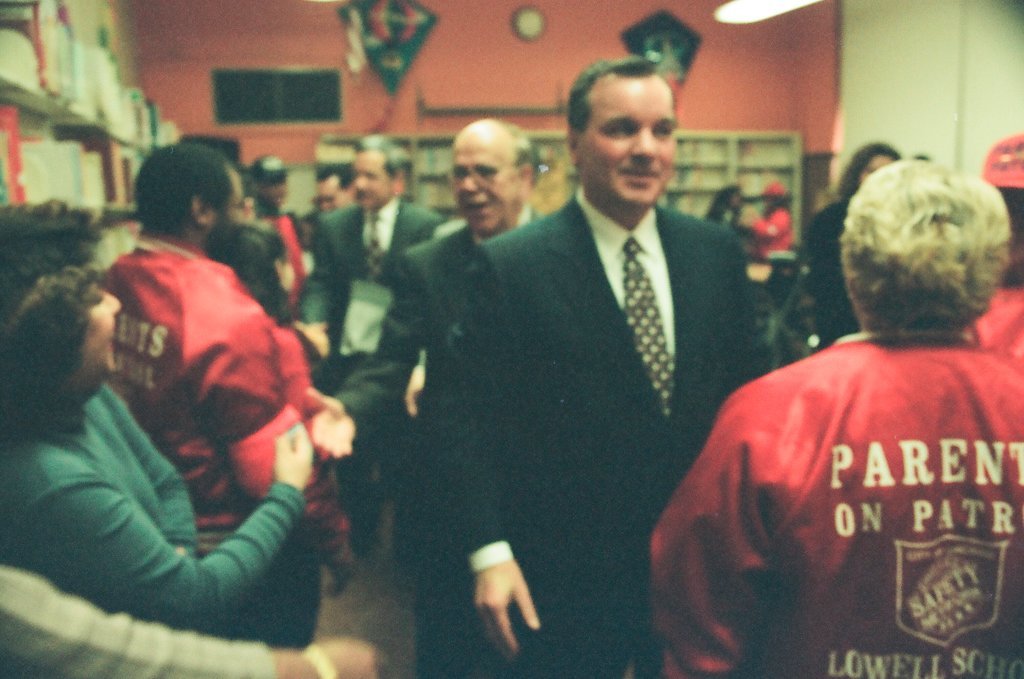 Mayor Daley at parent patrol meeting - Al Podgorski for Chicago Sun-Times