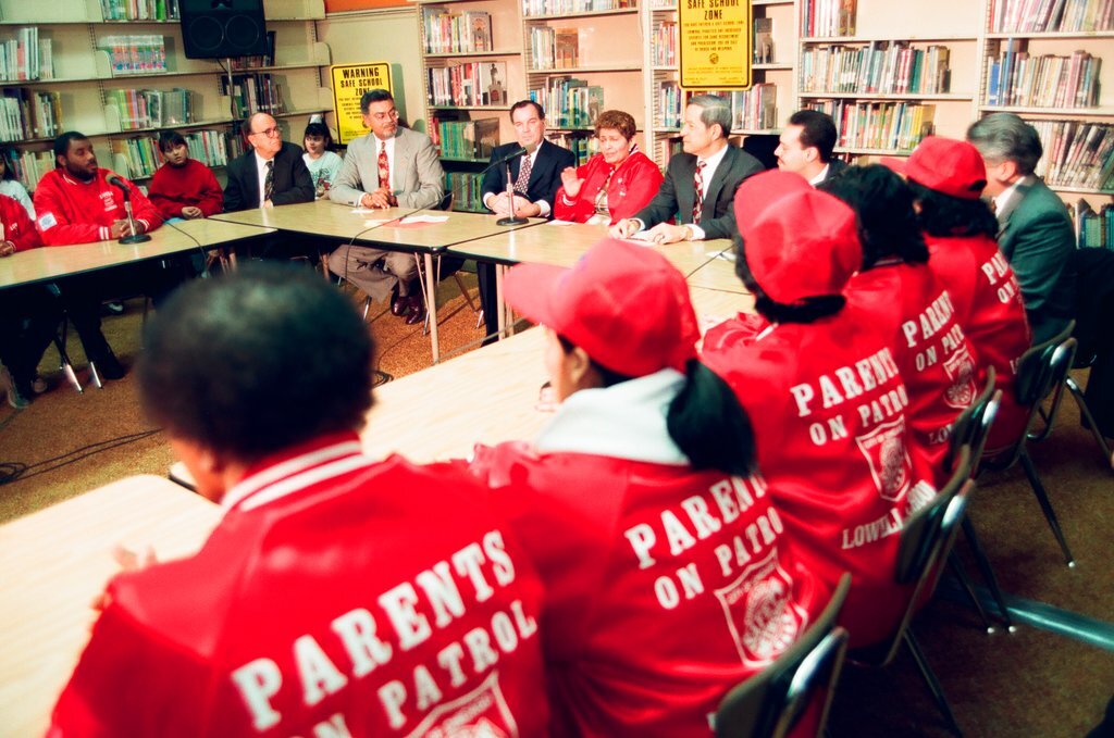Mayor Daley at parent patrol meeting - Al Podgorski for Chicago Sun-Times