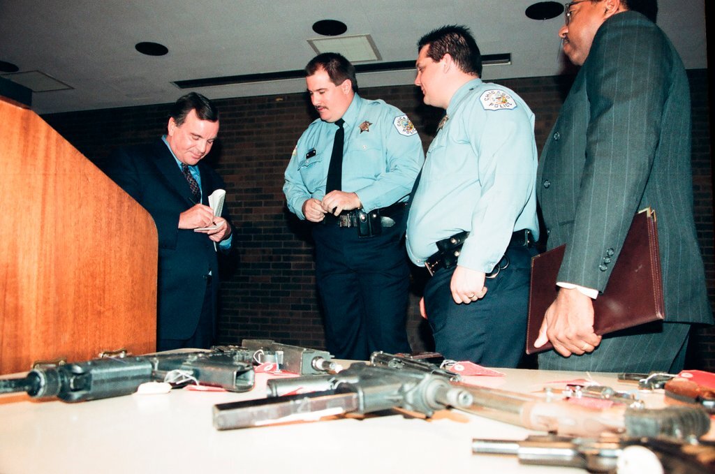 Mayor Daley holds gun seizure press conference - Al Podgorski for Chicago Sun-Times