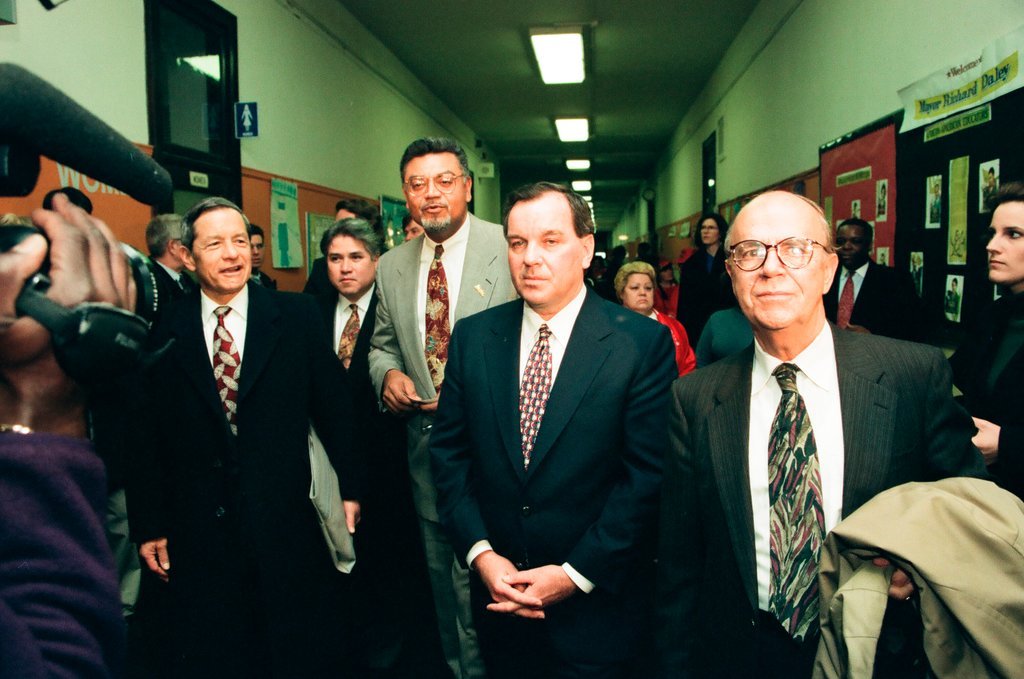 Mayor Daley at parent patrol meeting - Al Podgorski for Chicago Sun-Times
