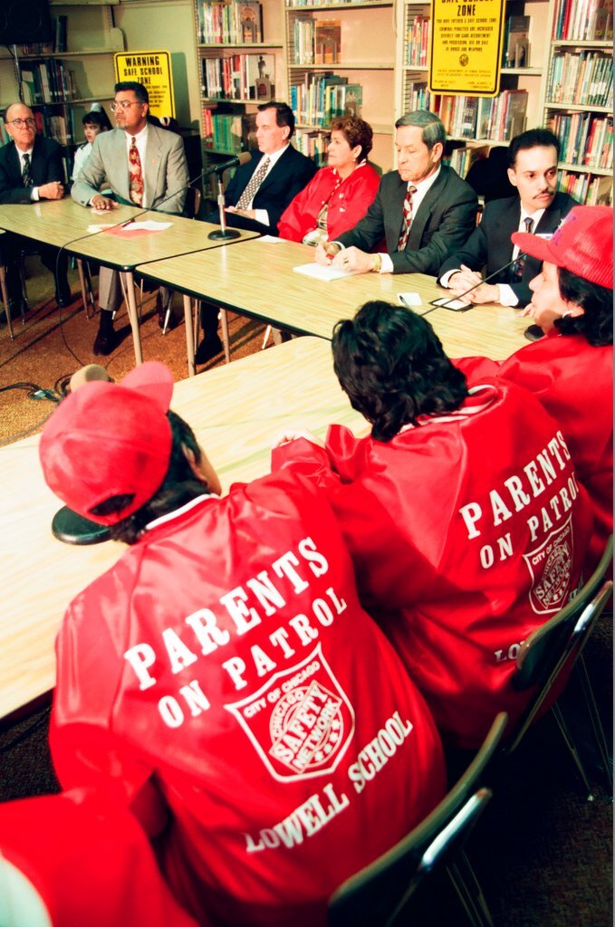 Mayor Daley at parent patrol meeting - Al Podgorski for Chicago Sun-Times