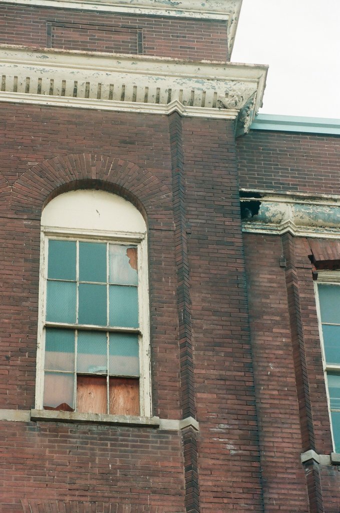 Howland School of the Arts in disrepair - Chicago Sun-Times