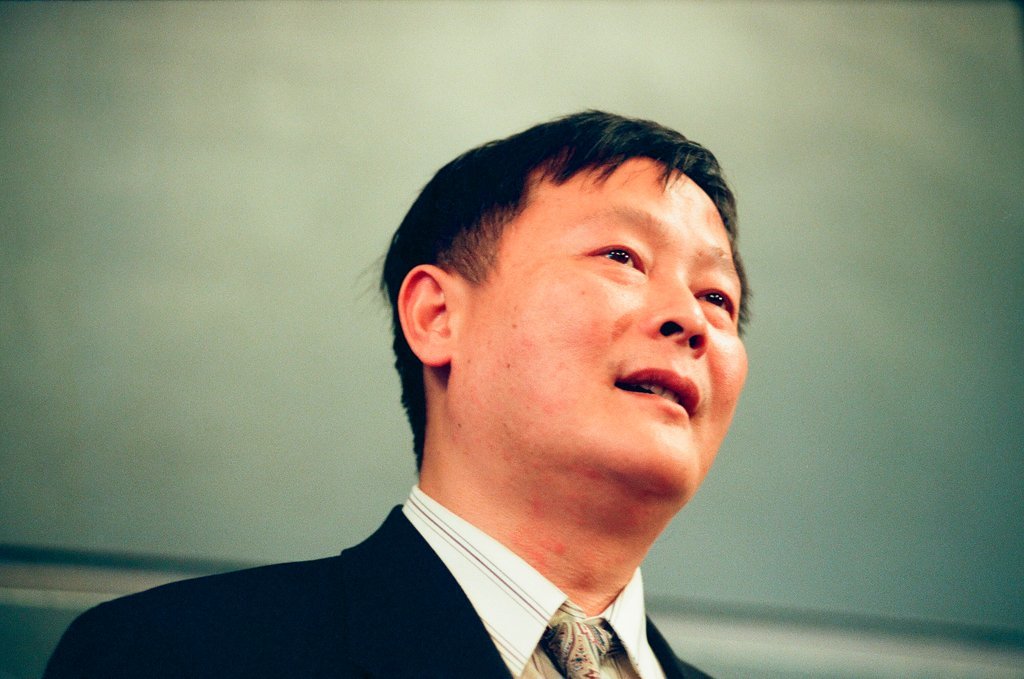 Wei Jingsheng speaks at University of Chicago - Richard A. Chapman for Chicago Sun-Times