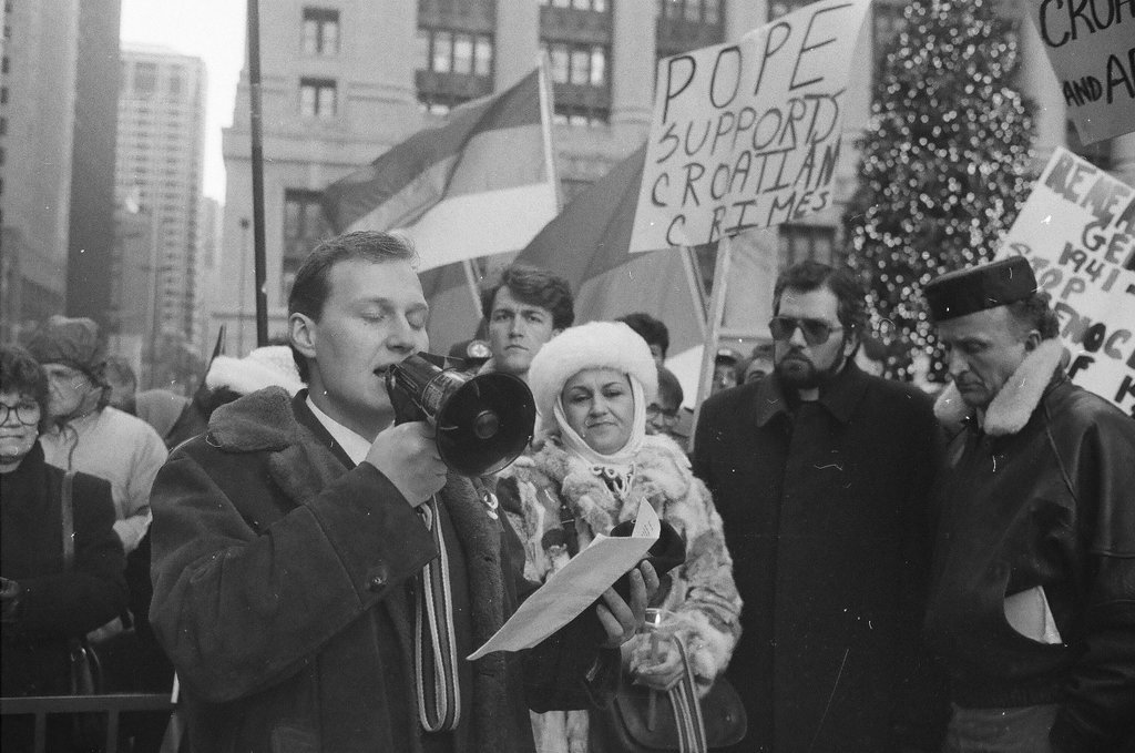 Serbian rally at Daley Plaza - Chicago Sun-Times