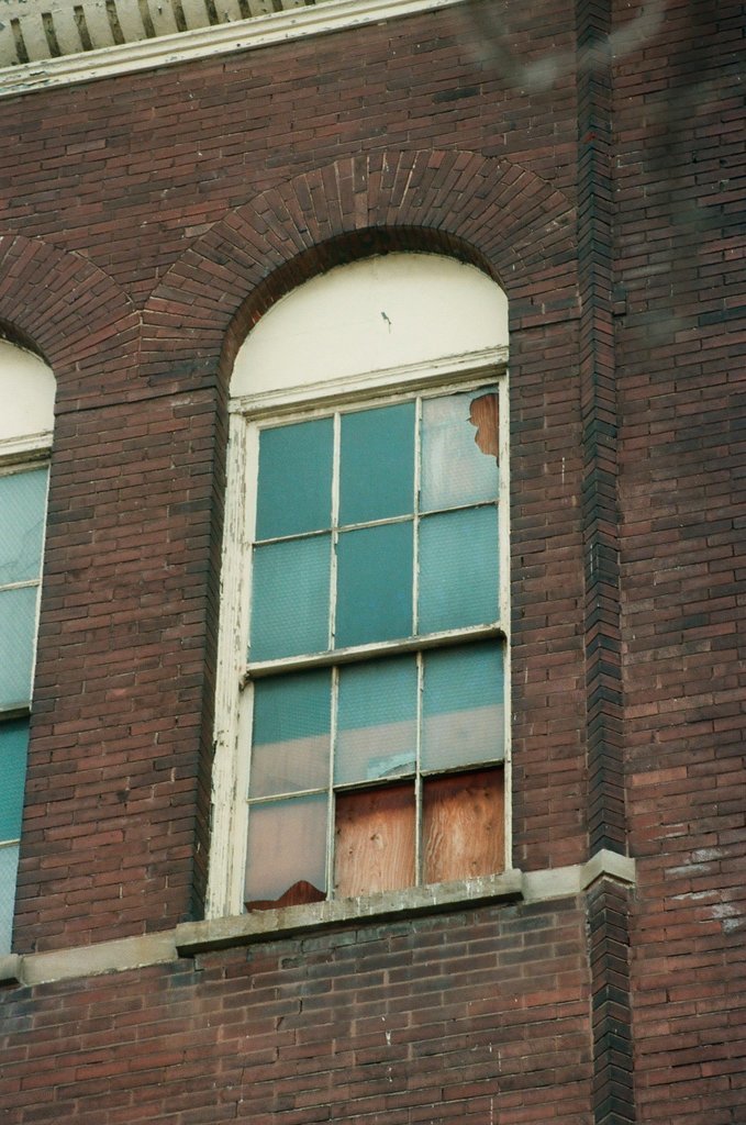 Howland School of the Arts in disrepair - Chicago Sun-Times