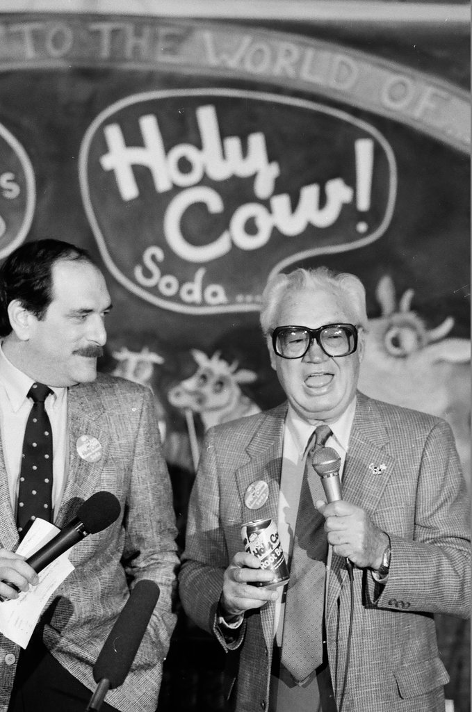 Harry Caray announces Holy Cow Sodas soft drink line - Keith Hale for Chicago Sun-Times