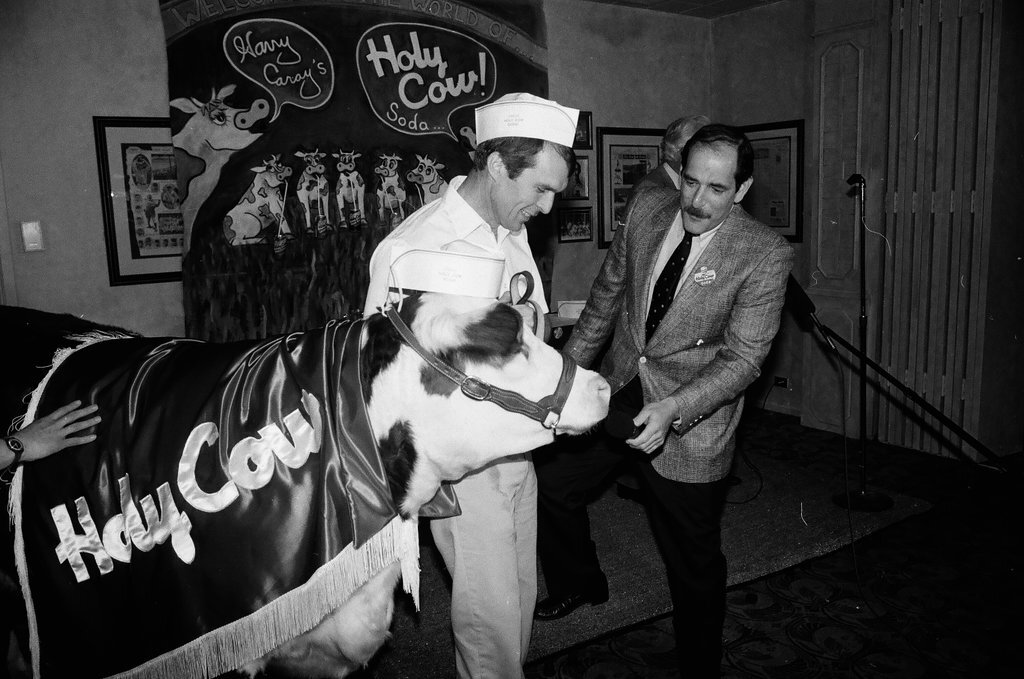 Harry Caray announces Holy Cow Sodas soft drink line - Keith Hale for Chicago Sun-Times