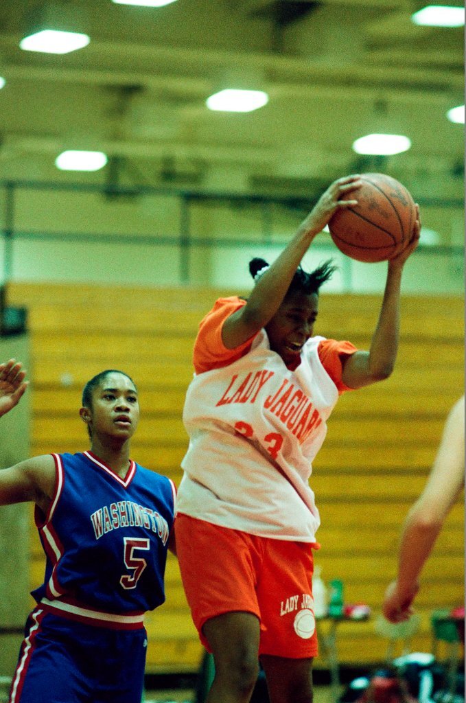 Washington vs. Julian girls basketball - Banot for Chicago Sun-Times