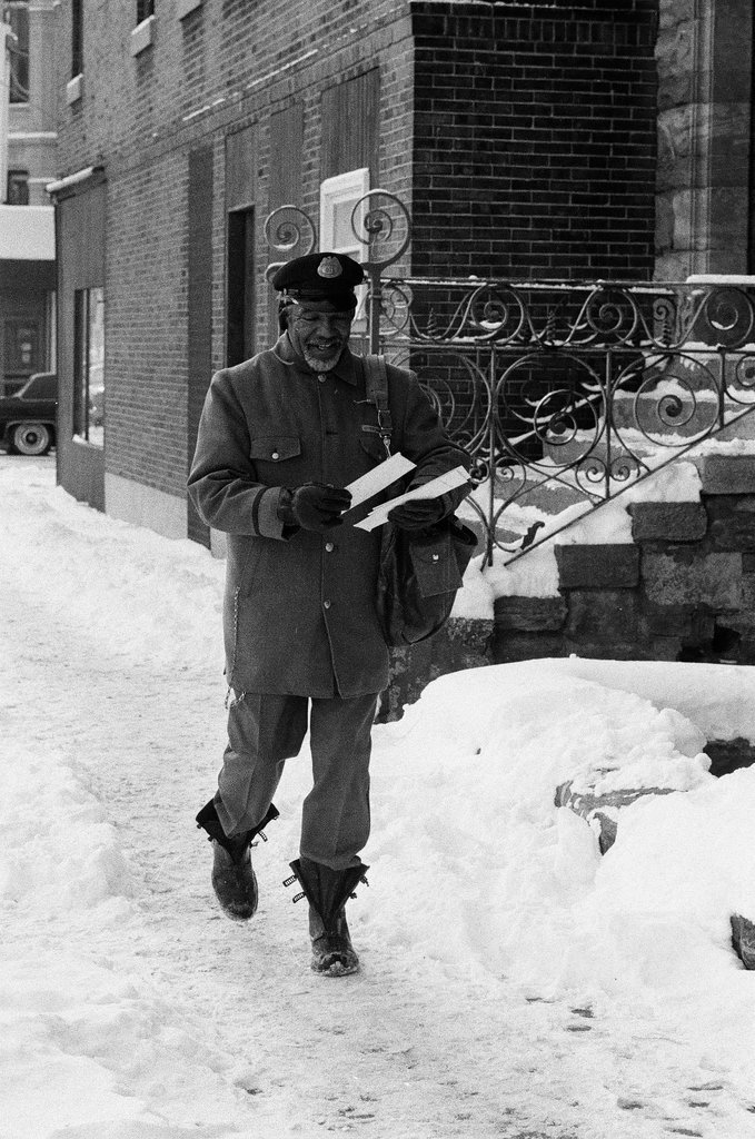 City workers in winter weather - Chicago Sun-Times