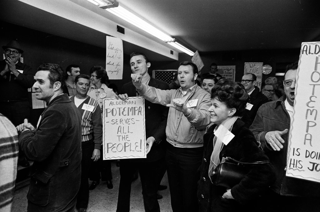 Proposed Crosstown Highway protest - Chicago Sun-Times