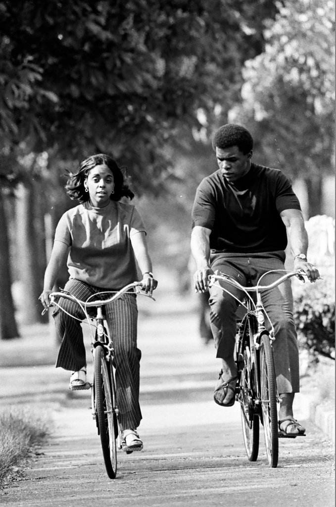 Gale and Linda Sayers ride bikes to fundraise for St. Elizabeth's Center - John H. White for Chicago Sun-Times