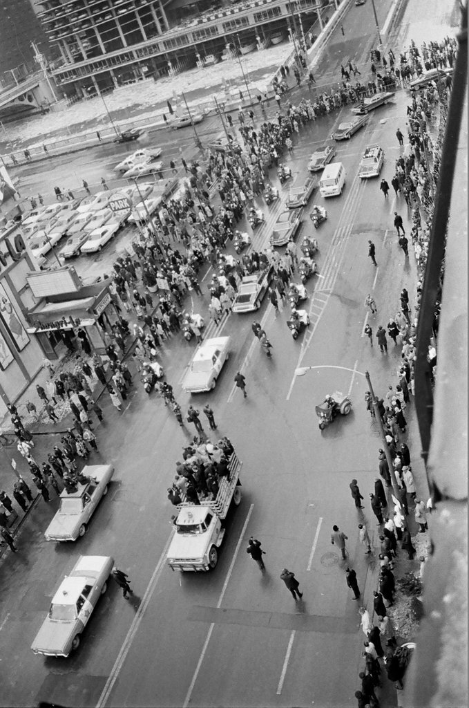 Apollo 11 astronauts parade down State Street - Perry C. Riddle for Chicago Sun-Times