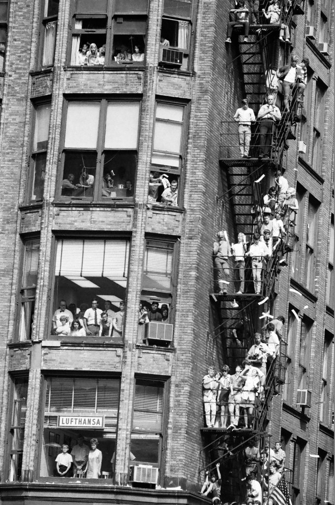 Crowds line State Street to watch Apollo 11 parade - Larry Graff for Chicago Sun-Times