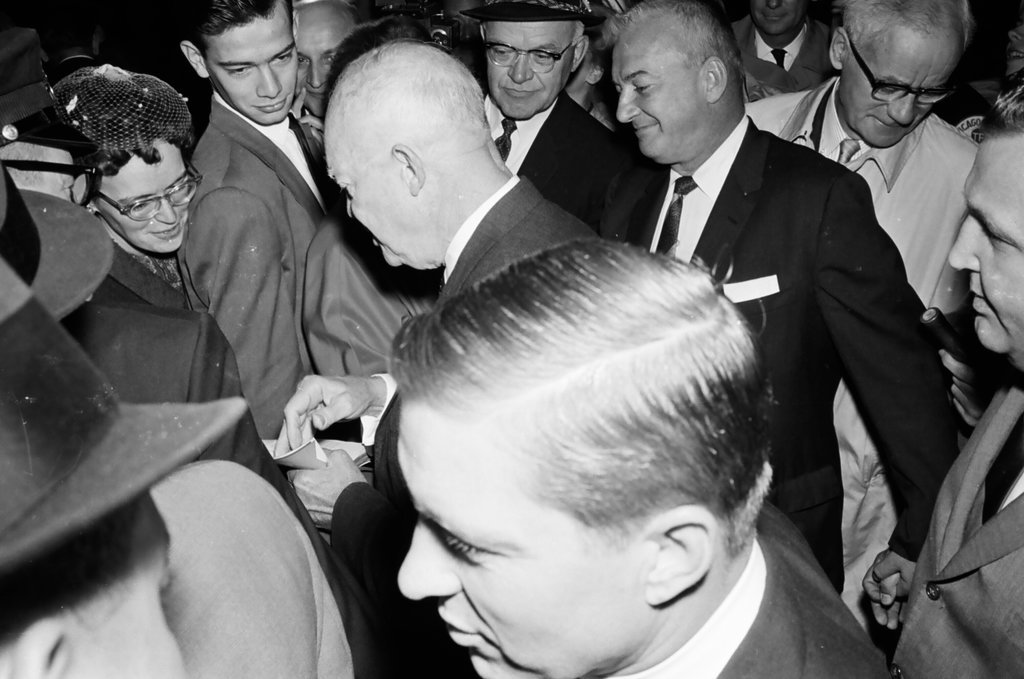 Dwight Eisenhower arrives at Union Station to help with Charles Percy campaign - Dave Mann for Chicago Sun-Times