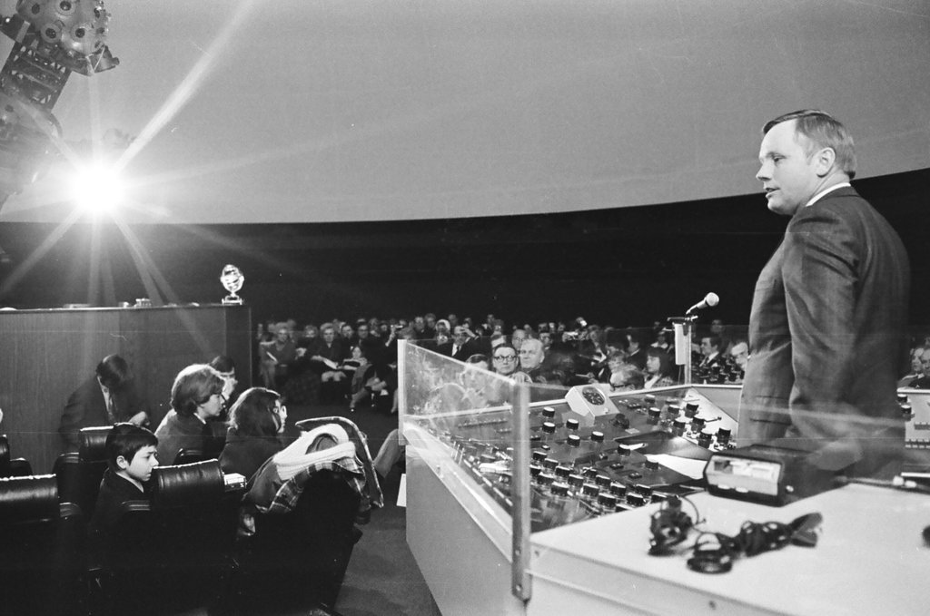 Neil Armstrong speaks at the Adler Planetarium - Bob (Robert) Black for Chicago Sun-Times