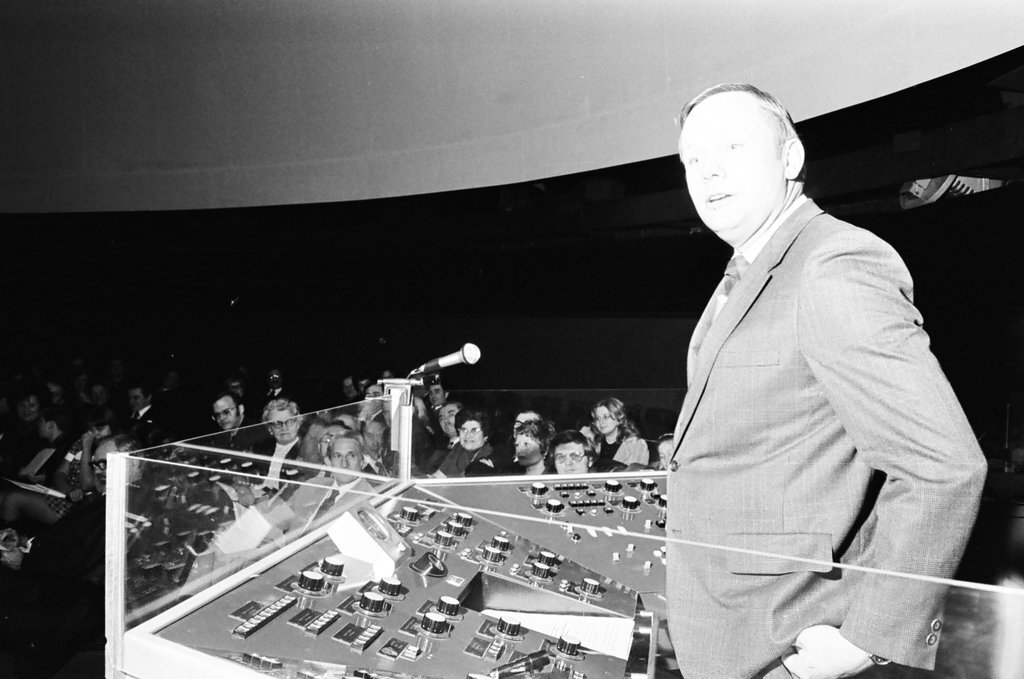 Neil Armstrong speaks at the Adler Planetarium - Bob (Robert) Black for Chicago Sun-Times