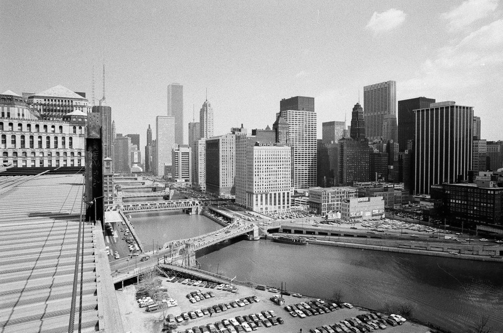 Garment Center under construction - Henry Herr Gill for Chicago Sun-Times