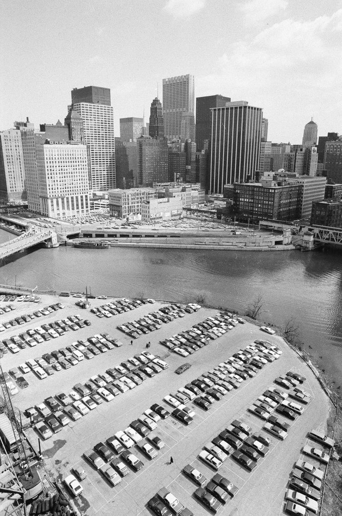 Garment Center under construction - Henry Herr Gill for Chicago Sun-Times