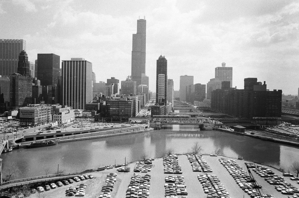 Garment Center under construction - Henry Herr Gill for Chicago Sun-Times
