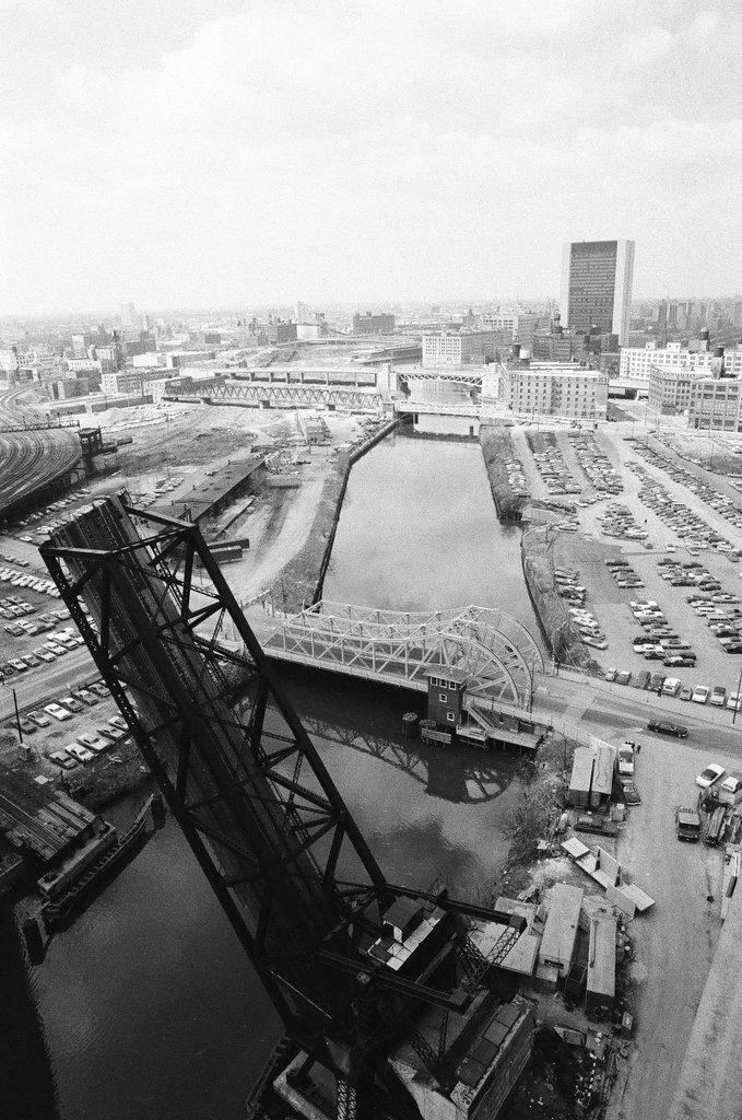 Garment Center under construction - Henry Herr Gill for Chicago Sun-Times