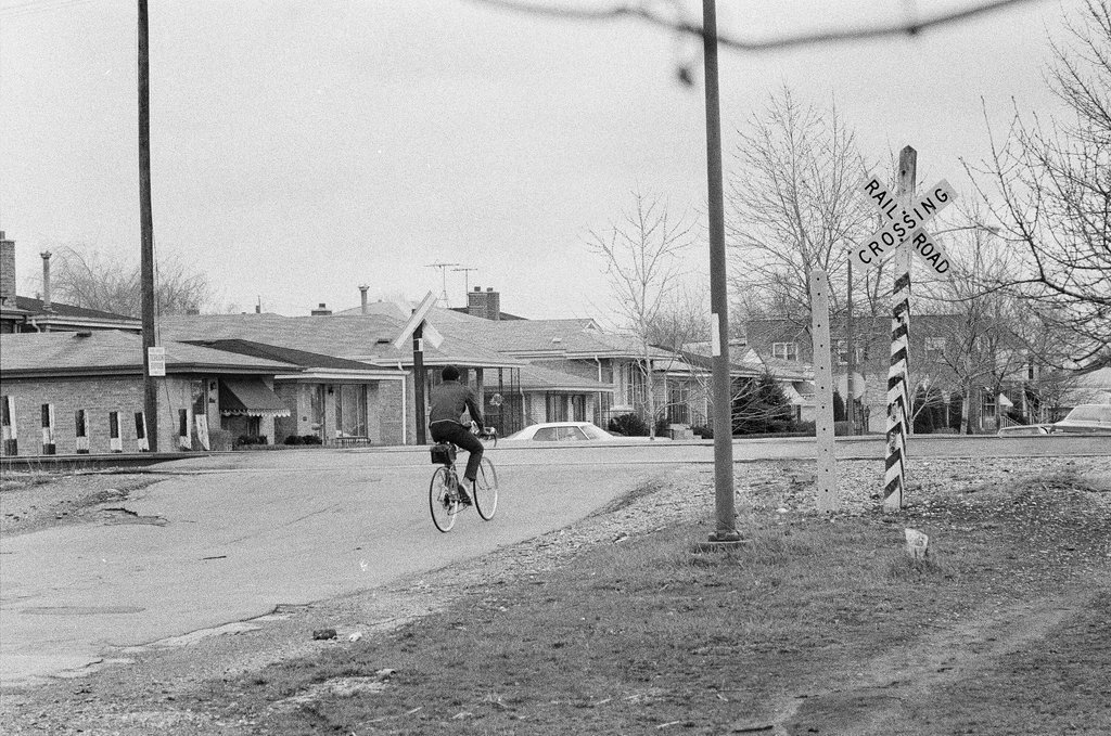 Railroad crossing without gates - Chicago Sun-Times