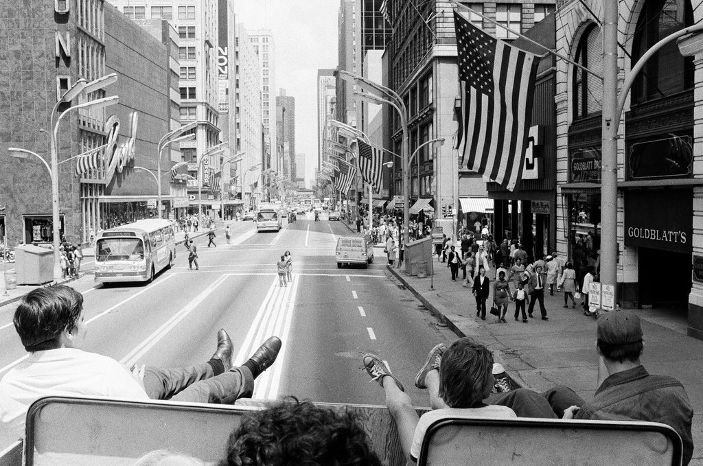 People's Week entertainment on State Street - Perry C. Riddle for Chicago Sun-Times