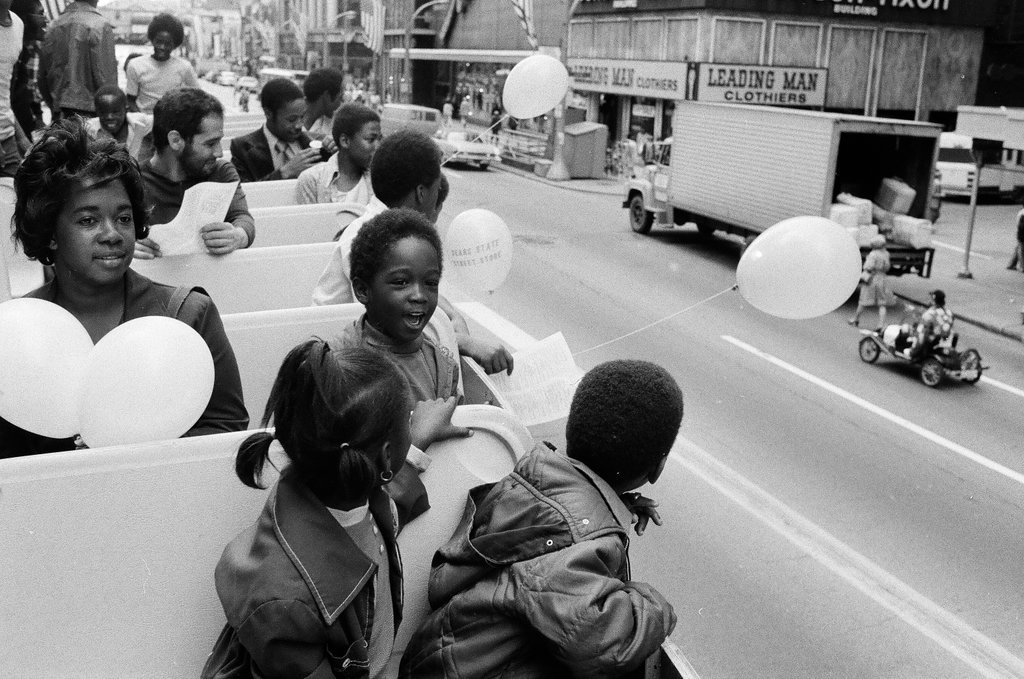 People's Week entertainment on State Street - Perry C. Riddle for Chicago Sun-Times