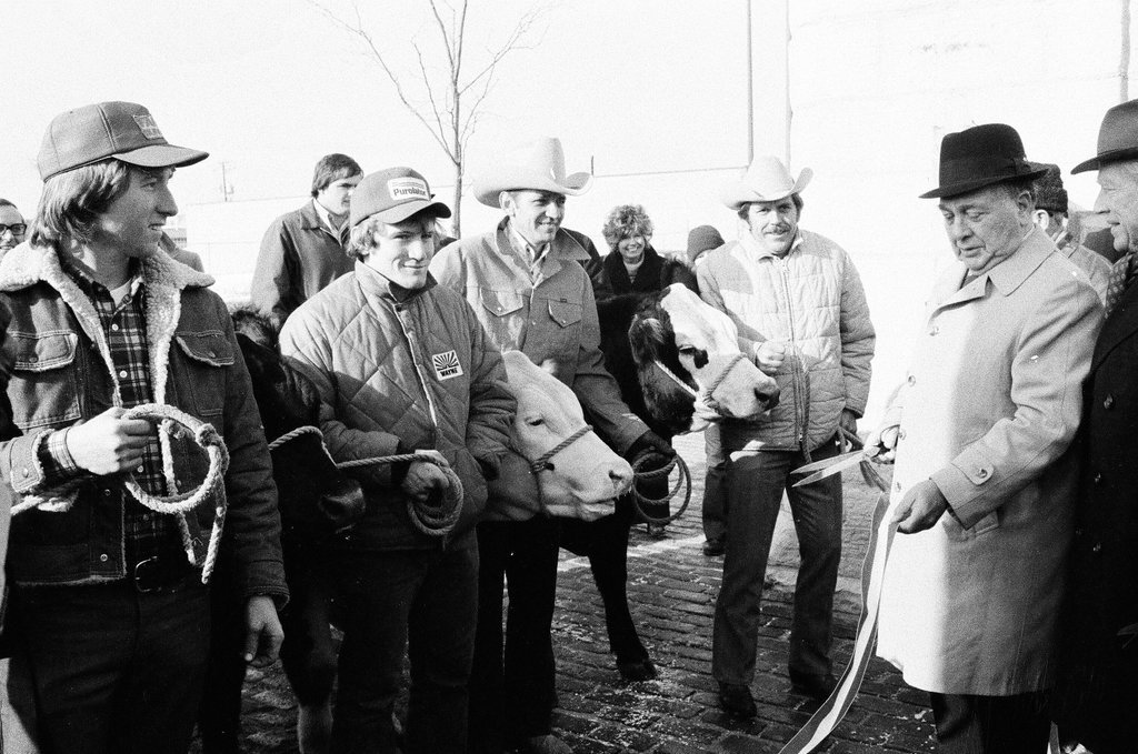 Historic landmark dedication for Union Stockyards Gate - Carmen Reporto for Chicago Sun-Times