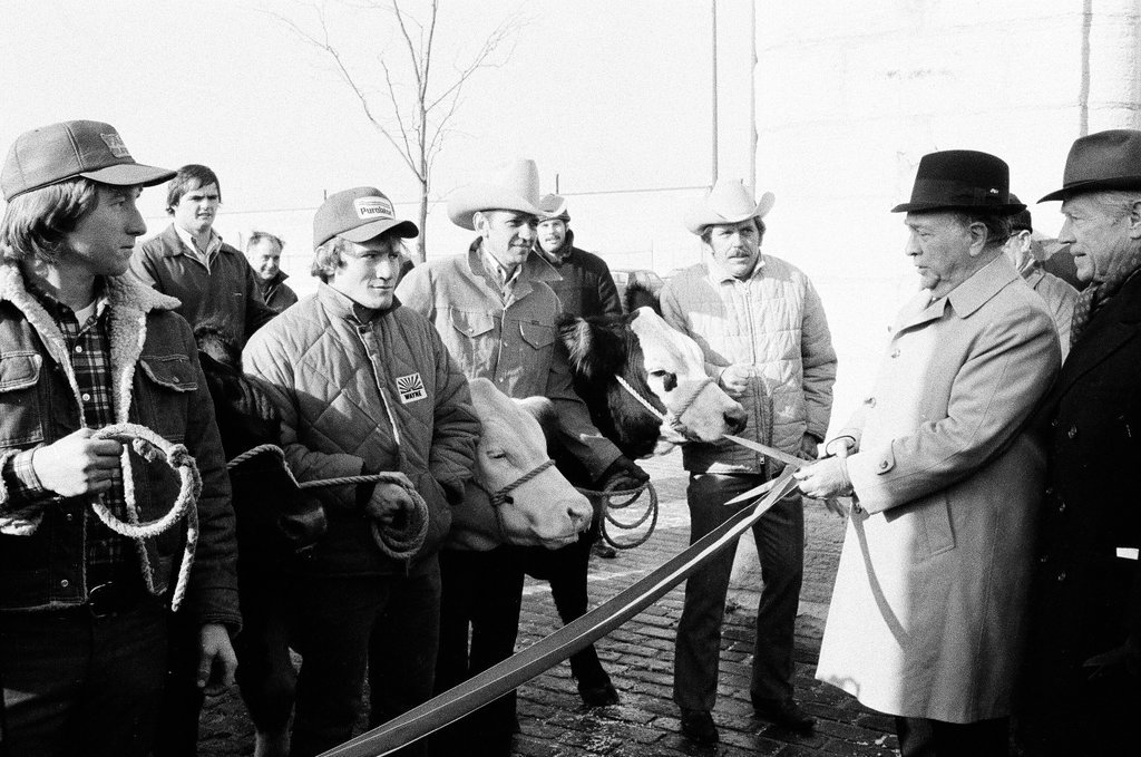 Historic landmark dedication for Union Stockyards Gate - Carmen Reporto for Chicago Sun-Times