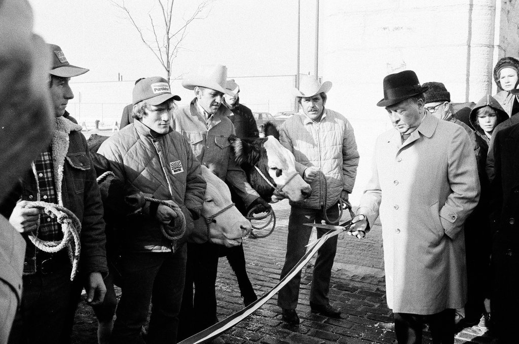 Historic landmark dedication for Union Stockyards Gate - Carmen Reporto for Chicago Sun-Times