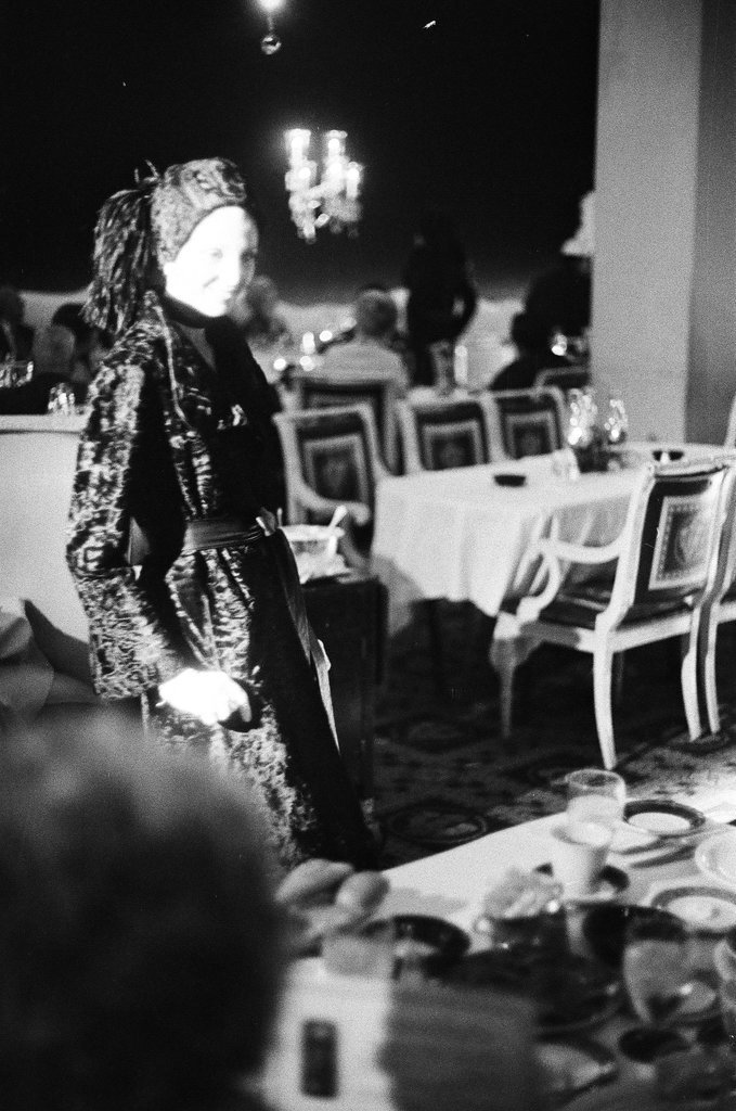 Phyllis Diller dines at the Pump Room - Charles Krejcsi for Chicago Sun-Times