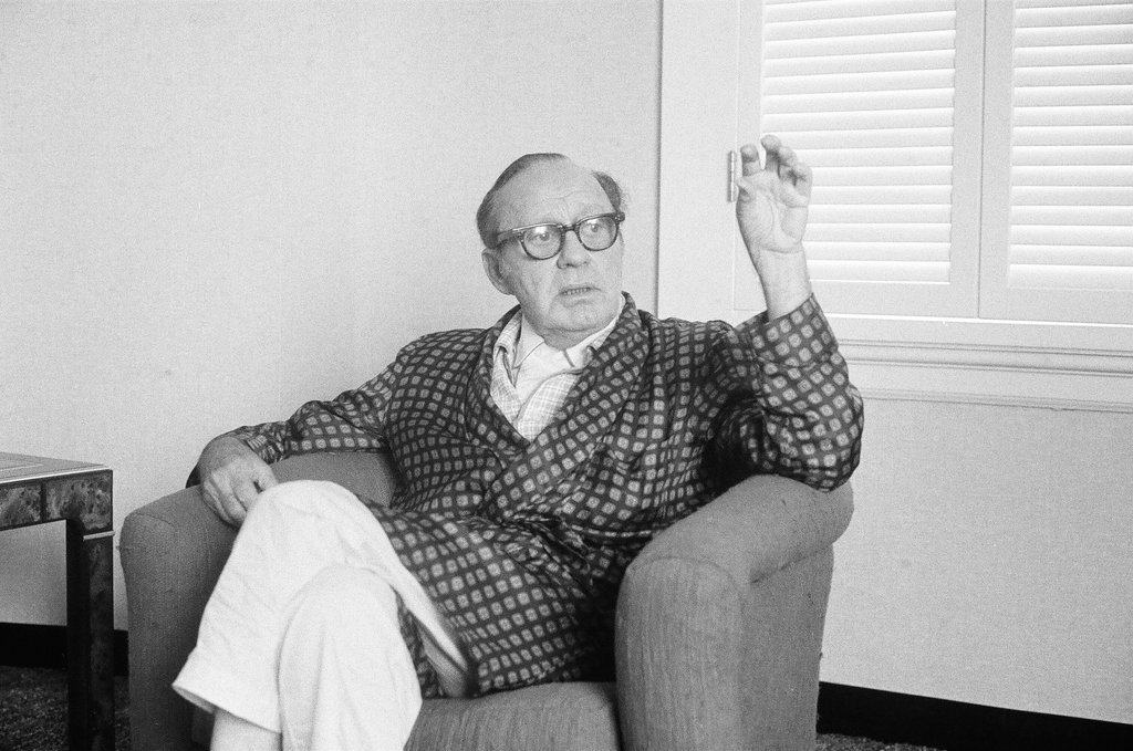 Jack Benny at an interview - Charles Krejcsi for Chicago Sun-Times