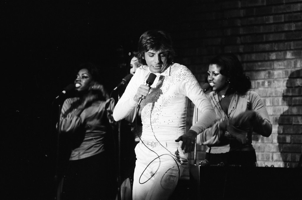 Barry Manilow performs at Mister Kelly's - Duane Hall for Chicago Sun-Times