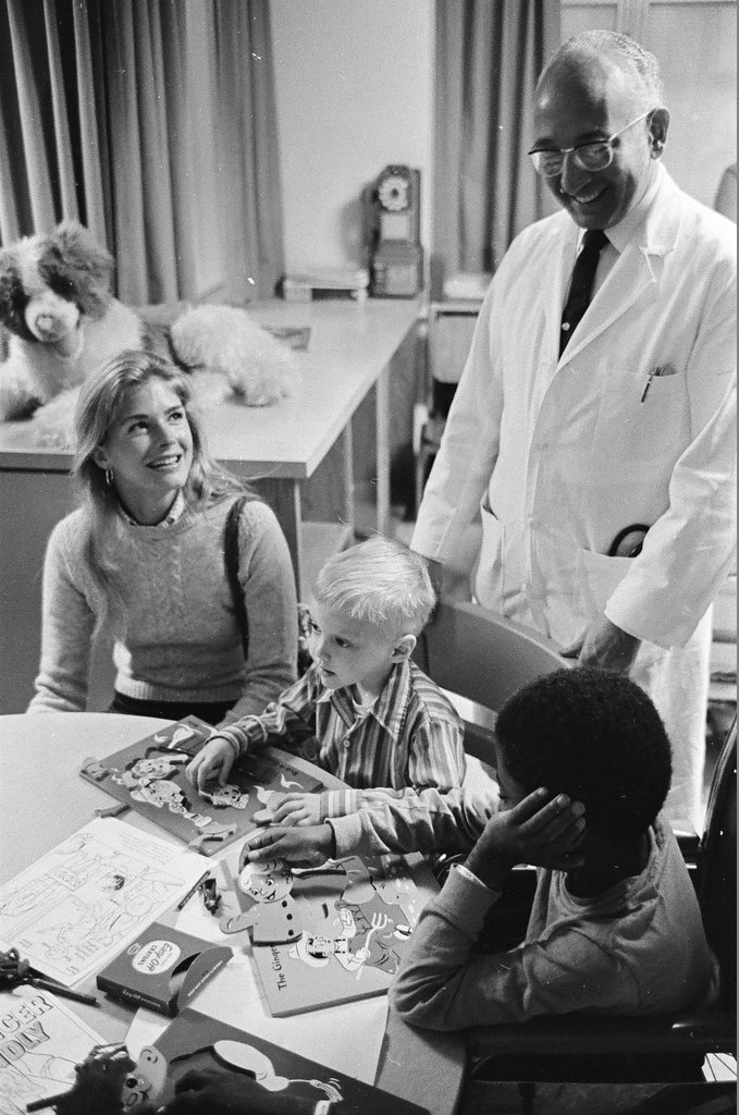 Candice Bergen visits La Rabida Children's Hospital - Peters (Clarence or Pete) for Chicago Sun-Times