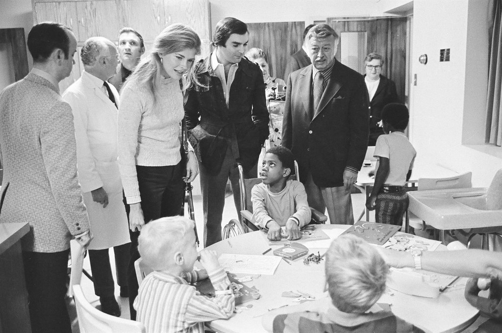Candice Bergen visits La Rabida Children's Hospital - Peters (Clarence or Pete) for Chicago Sun-Times