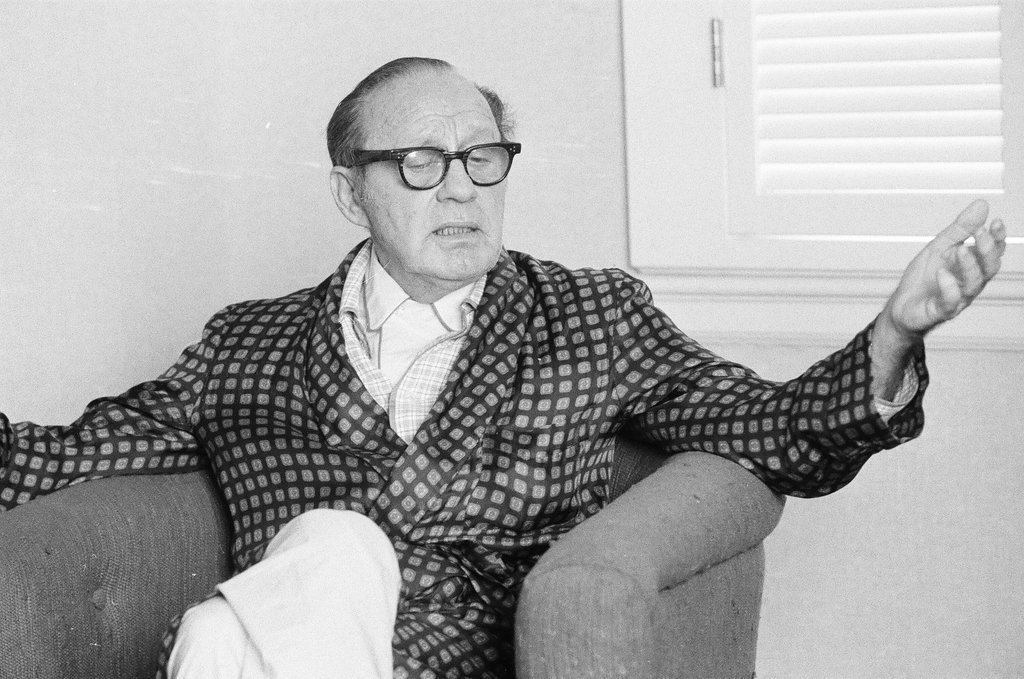 Jack Benny at an interview - Charles Krejcsi for Chicago Sun-Times