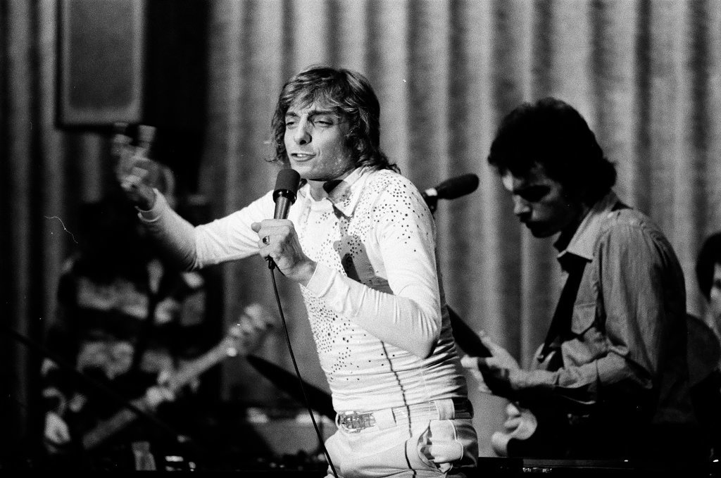 Barry Manilow performs at Mister Kelly's - Duane Hall for Chicago Sun-Times