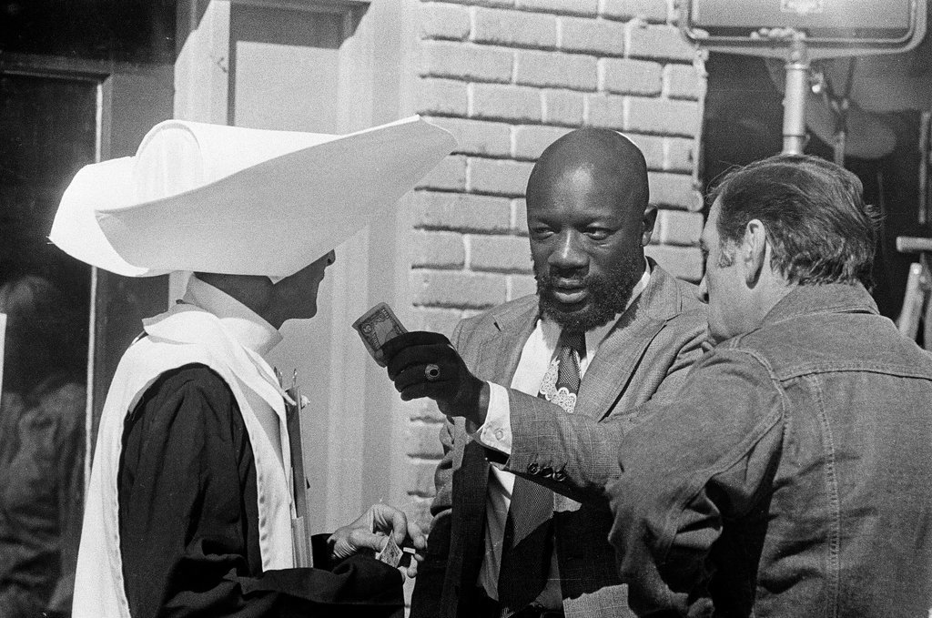 Isaac Hayes on the set of Tough Guys - John H. White for Chicago Sun-Times
