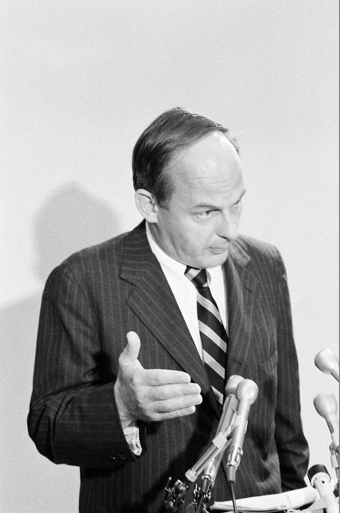 Adlai Stevenson at a press conference - Joe Kordick for Chicago Sun-Times