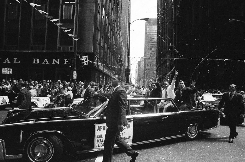 Parade for Apollo 15 astronauts - James (Jim) Klepitsch for Chicago Sun-Times