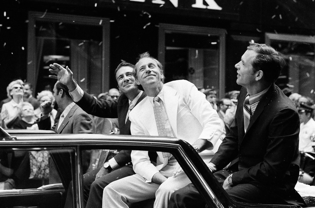 Parade for Apollo 15 astronauts - James (Jim) Klepitsch for Chicago Sun-Times