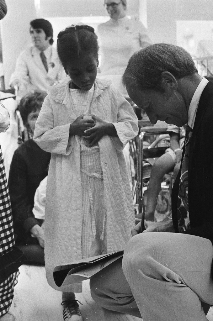 Apollo 15 astronauts visit children's hospital - Charles Krejcsi for Chicago Sun-Times